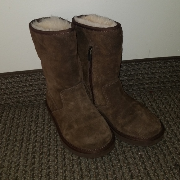 UGG Other - Girls boots